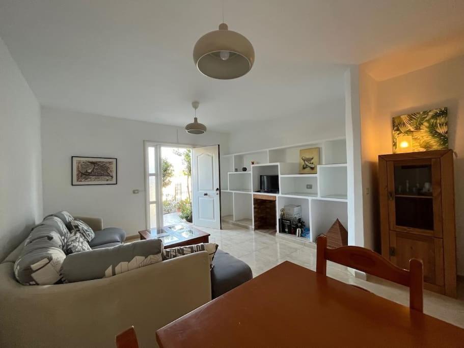 Playa Chica Apt With Terrace 100 M From The Sea Puerto del Carmen (Lanzarote) Exterior foto