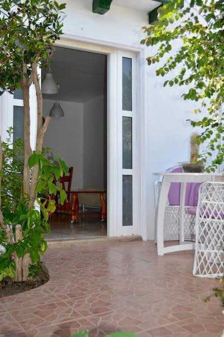 Playa Chica Apt With Terrace 100 M From The Sea Puerto del Carmen (Lanzarote) Exterior foto